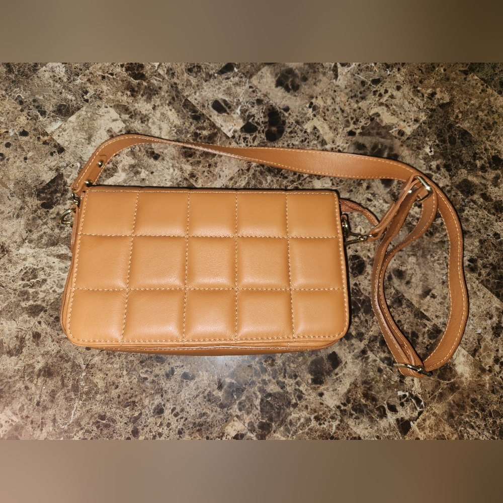 Unica! Firenze Genuine Italian Leather Quilted Purse